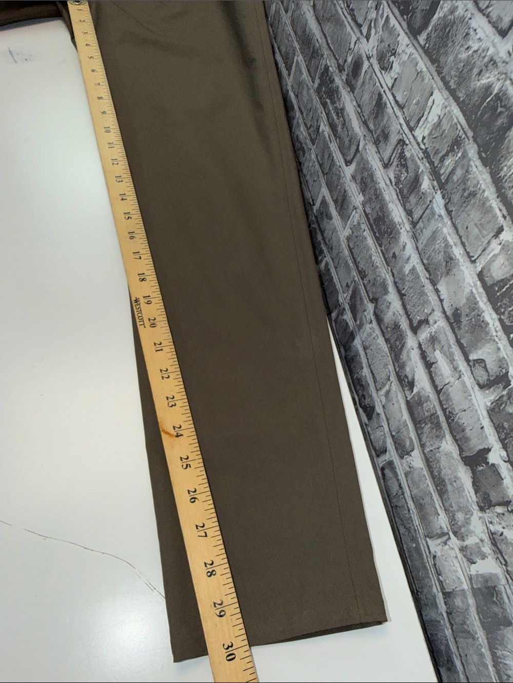 Men's Lululemon Pants - Picture 5 of 8